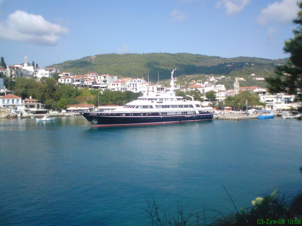 Villa Rania Skiathos Town Exterior photo